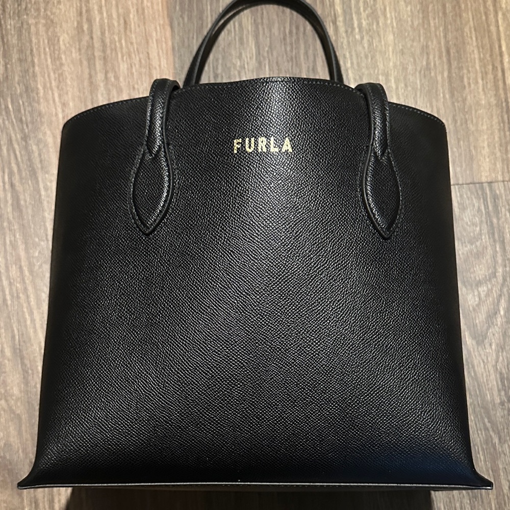 Furla Elegant Black Tote
